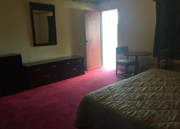 Hotel Winstons Air Conditioned